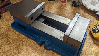 Strojní svěrák čelisti 100mm rozevření 120mm - 4