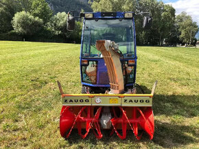 Traktor pro komunální vozidla Iseki SF 370 - 4