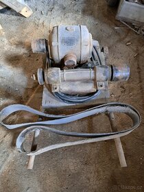 Motor,hřídel a řemen k cirkulárce - 4