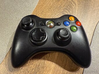 Xbox 360 ovladač - 4