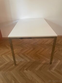 Prodám jídelní stůl - 4