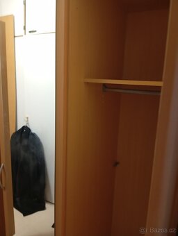 Prodám dvojitou skříň - 4