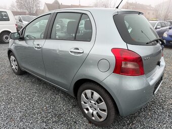 Toyota Yaris 1.3 VVT-i 64kW Automat - 4