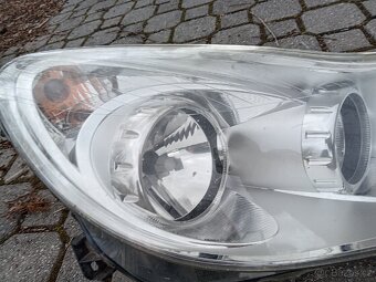 Přední pravé světlo Opel Corsa D - 4
