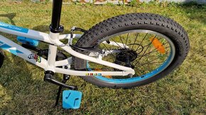 Dětské kolo Trek Procaliber 20" Crystal White - 4