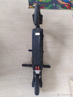 Aprilia esr2 elektrokoloběžka - 4