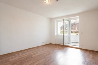 Byt 3+kk 72m2 v centru města - 4