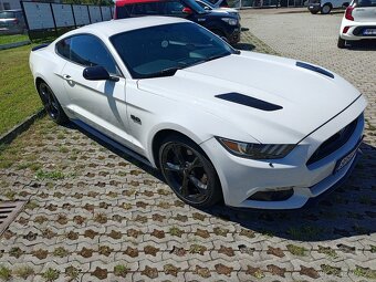 FORD MUSTANG MK6 - 5.0 L - GT V8 - 313 KW - STK 07/2027 - 4
