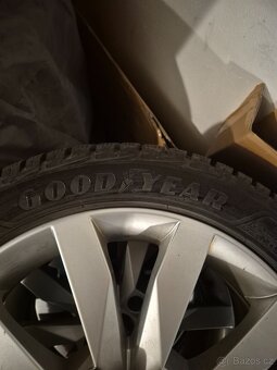 Prodám zimní kola na Škoda Octavia III - 4