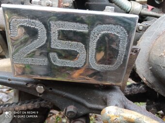 Prodám. ČZ 250 jedno výfuk - 4