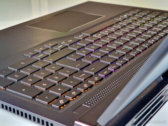 Herní notebook DELL G7 | i7-10750 | RTX 2060 | 32gb | ZÁRUKA - 4