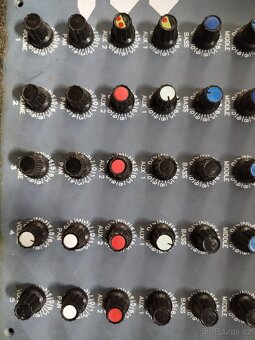 Mixážní pult Loceso na díly nebo opravu - 4