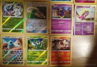 Sbírka holo/reverse Pokémon karet karty + album - 4