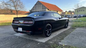 Dodge Challenger SHAKER 5.7 V8 – autopůjčovna - 4