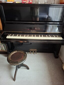 Pianino Dalibor + nastavitelná židlička - 4