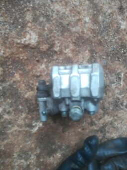 2x brzdič na skůtr - 4