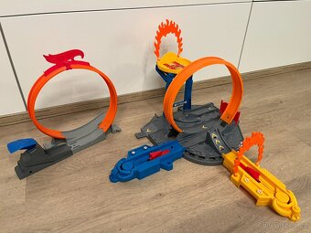 Hot Wheels dráhy (15 setů) - 4