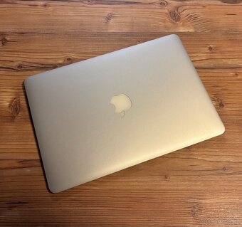 Apple MacBook Air 13” (Mid 2013) - 4