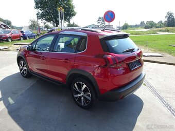 Peugeot 2008 1,2 i - 4
