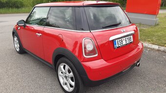 Mini cooper r56 velmi pěkný - 4