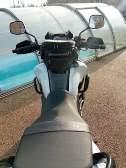 Suzuki DL 650 V Strom - 4