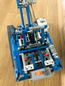 Lego Technic - Pásový jeřáb - 4
