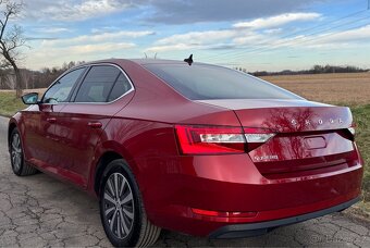 ŠKODA Superb 1.5 Tsi 110Kw DSG r.v 2022 naj 45tkm - 4