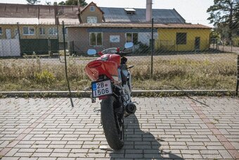 Yamaha YZF-R125 - 4