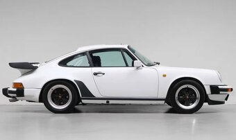 Porsche 911 3.0 SC z roku 1981 - 4