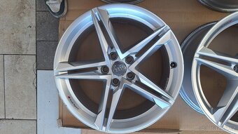 Alu kola Audi 18" 5x112 8J ET40 A4b9 - 4
