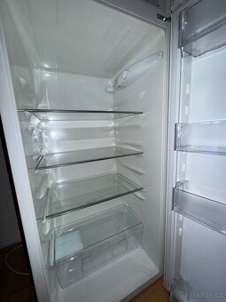Lednice s mrazákem Electrolux EJ2801AOW2 - plně funkční - 4