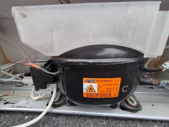 Lednice s mrazákem Elektrolux EN 3201MOW. - 4
