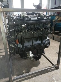 Motor Kawasaki ZX10R - 4