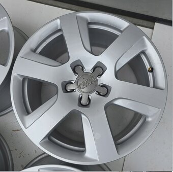 ALU KOLA AUDI A4 B6 B7 B8 B9 A6 C6 C7 Q3 17'' ET39 - 4