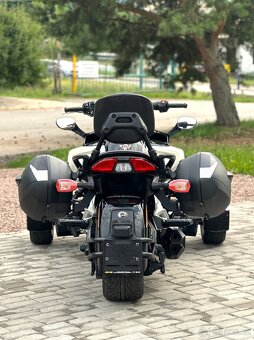 Can-am Spyder 1330 F3 SM6 MY2015 - 4