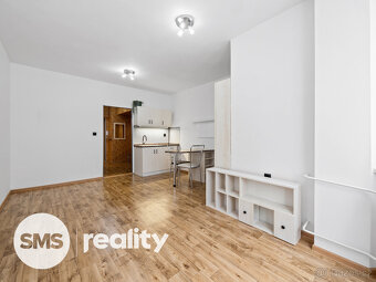 Pronájem bytu 1+kk, 28 m² – Velkomeziříčská, Třebíč - 4