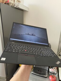Lenovo Thinkpad T15 gen1 - 4