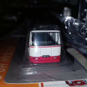 Prodám 5ks kovových modelů autobusů 1:72 - 4