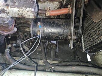 Volha 21 motor a nápravy, jen volat - 4
