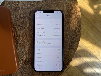 REZERVACE: iPhone 16e 128GB + příslušenství, záruka - 4