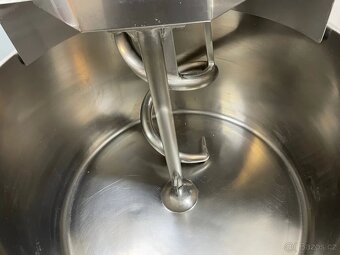 Hnětač těsta, mixér - 4