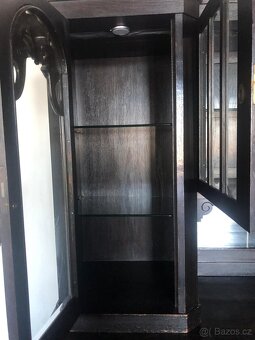 Starožitný velký kredenc - 4