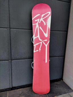 Snowboard GRAVITY, 140 cm + boty GRAVITY - 4