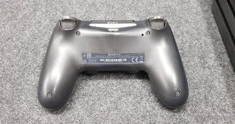 Konzole Sony PS4 Pro 1TB, velmi pěkný stav, novější verze - 4