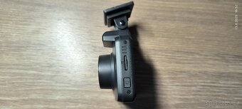 Autokamera AZDOME GS63H stav nové - 4