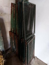 Dvířka z pletiva na králíkárnu - 4