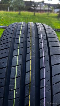 Nexen 235/55 R18 - 4