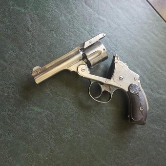 Revolver Smith Wesson 38SW DA Hammerless s pojistkou - 4