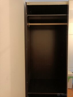 Šatní skříň IKEA Pax s posuvnými dveřmi - 4