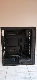 PC skřín SilentiumPC Armis AR1 Pure Black - 4
